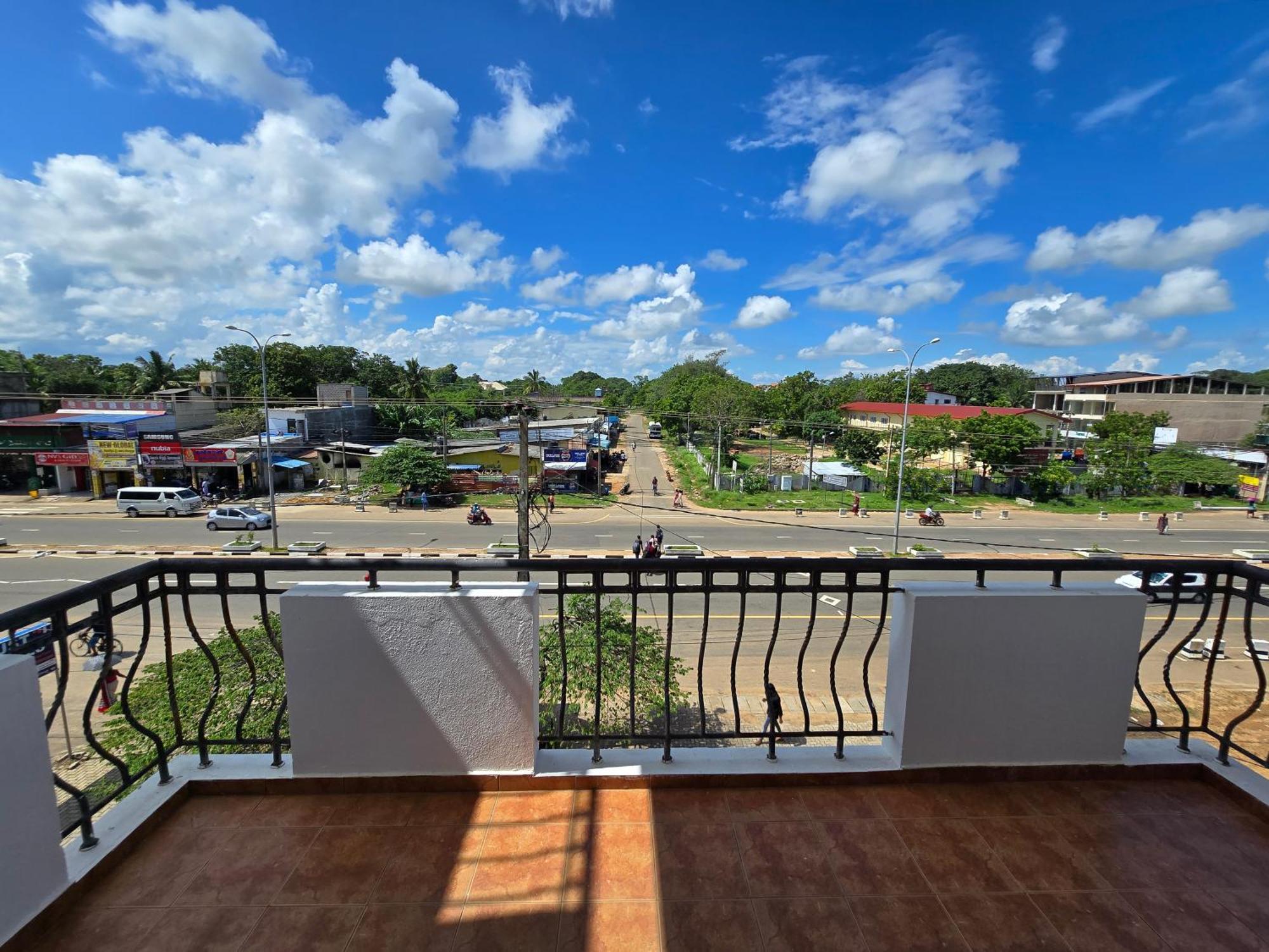 Hotel Marutham Kilinochchi Exterior foto